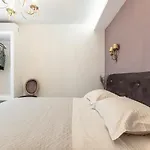 Petite